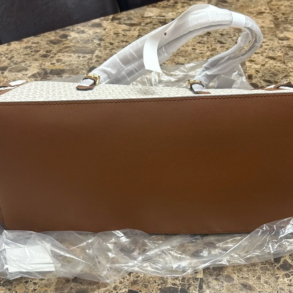 Michael Kors Brown and Cream Monogram tote bag. - Picture 4 of 12